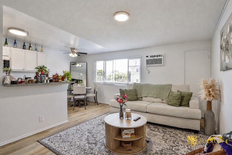 More Photos Of 6944-6954 Coldwater Canyon Ave, North Hollywood Apartments For Sale