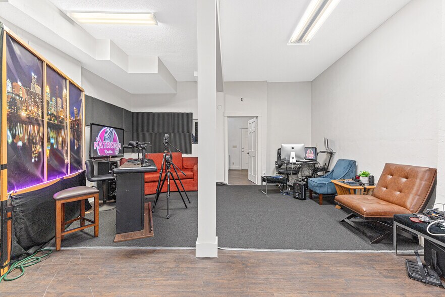 More Photos Of 3805 Chicago Ave, Minneapolis Storefront Retail Residential For Sale