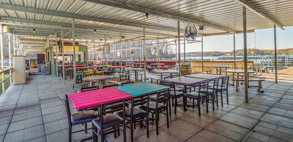 More Photos Of 364 Galley Rd, Camdenton Restaurant For Sale