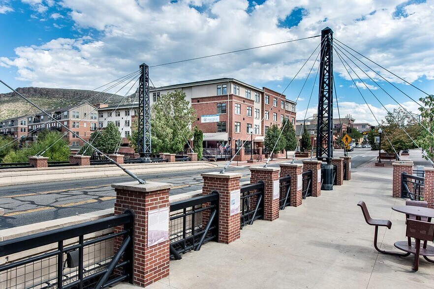 More Photos Of 1027 Washington Ave, Golden Apartments For Lease