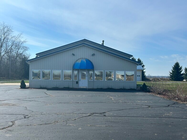 More Photos Of 15096 Us Highway 131 S, Schoolcraft Auto Dealership For Lease