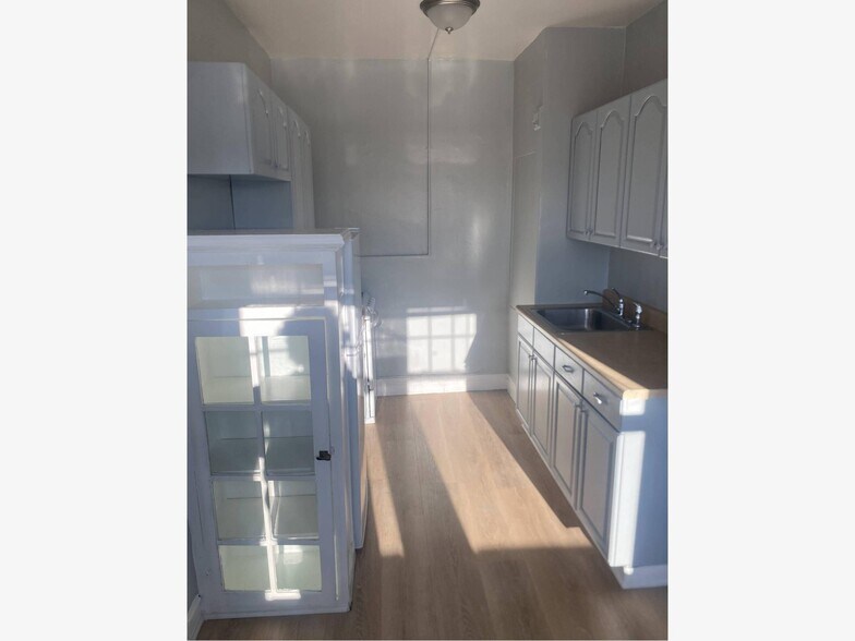 More Photos Of 600 James St, Syracuse Apartments For Sale