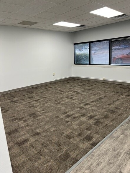 More Photos Of 1835 Savoy Dr, Atlanta Medical For Lease