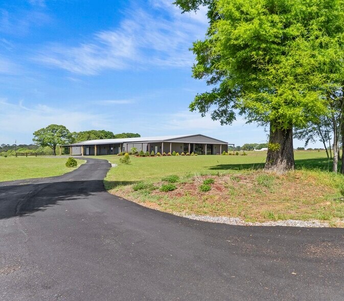 More Photos Of 11179 County Road 1, Enterprise Flex For Sale