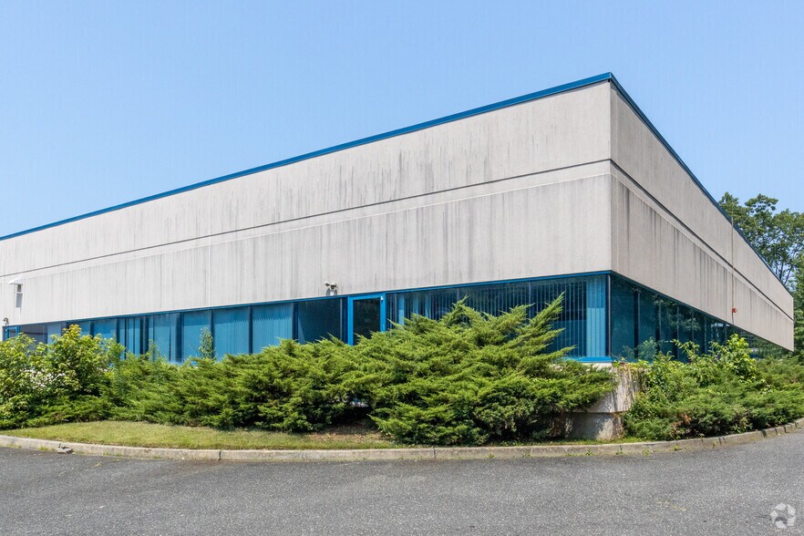 More Photos Of 41 James Way, Eatontown Office For Sale