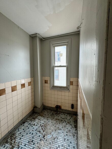 More Photos Of 791 Baldwin St, Waterbury Apartments For Sale