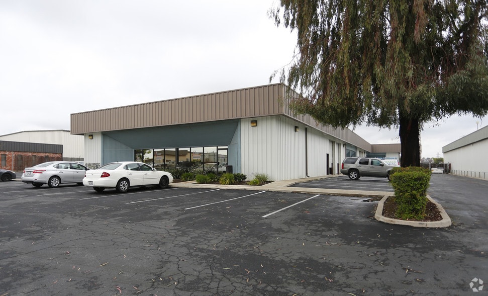 More Photos Of 4031 Alken St, Bakersfield Warehouse For Lease