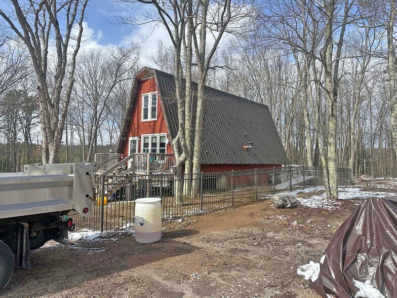 More Photos Of 982 W Center St, Sheppton Bar For Sale