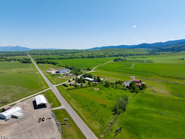 More Photos Of 70 Williams Rd E, Gallatin Gateway Flex For Sale