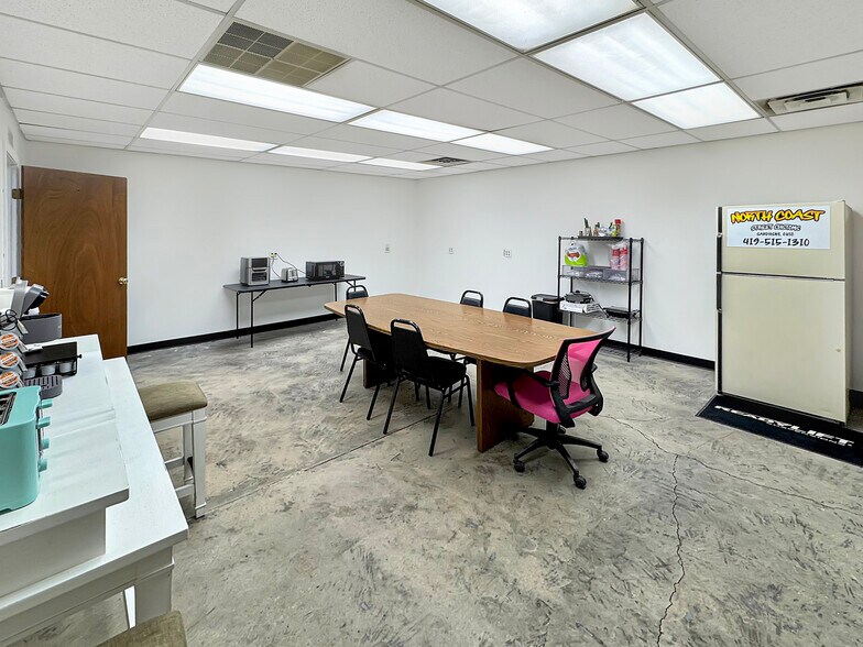 More Photos Of 1728 Sadler St, Sandusky Warehouse For Sale