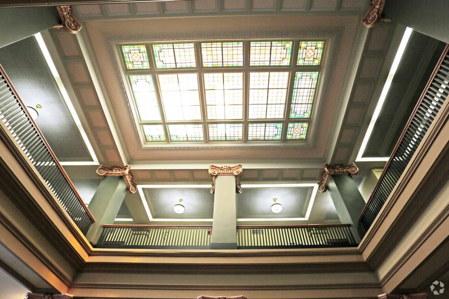 More Photos Of 323 E Walnut St, Des Moines Office For Lease