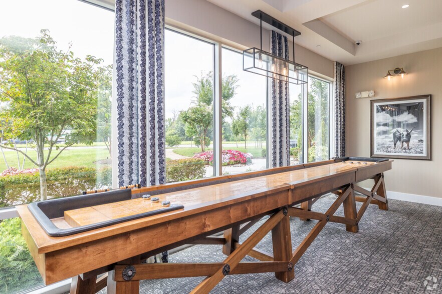 More Photos Of 9142 Richmond Hwy, Fort Belvoir Apartments For Lease