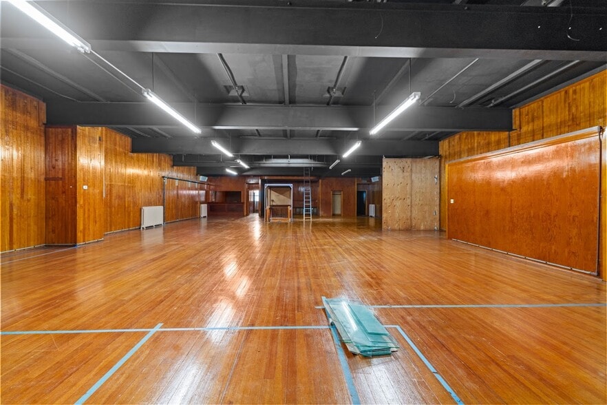 More Photos Of 1637 Acushnet Ave, New Bedford Freestanding For Sale