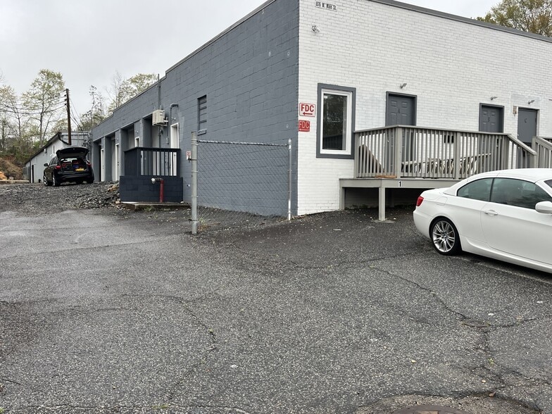 More Photos Of 876 W Main St, Spartanburg Service For Sale