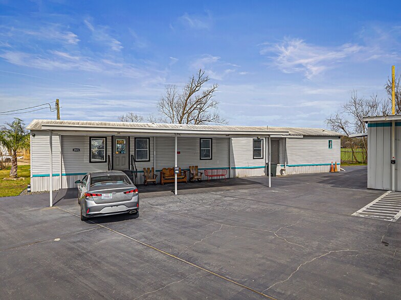 More Photos Of 2801 Shaver St, Pasadena Auto Repair For Sale