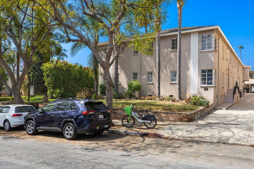 More Photos Of 1425 N Hayworth Ave, West Hollywood Multifamily For Sale