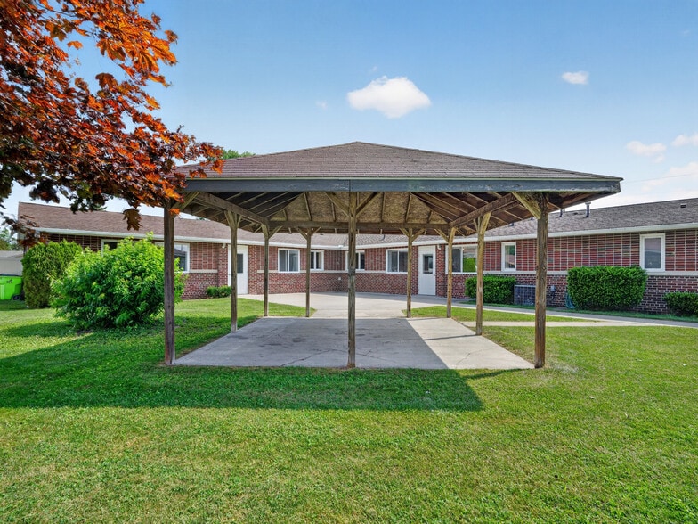 More Photos Of 200 S 4th St, Kawkawlin Assisted Living For Sale