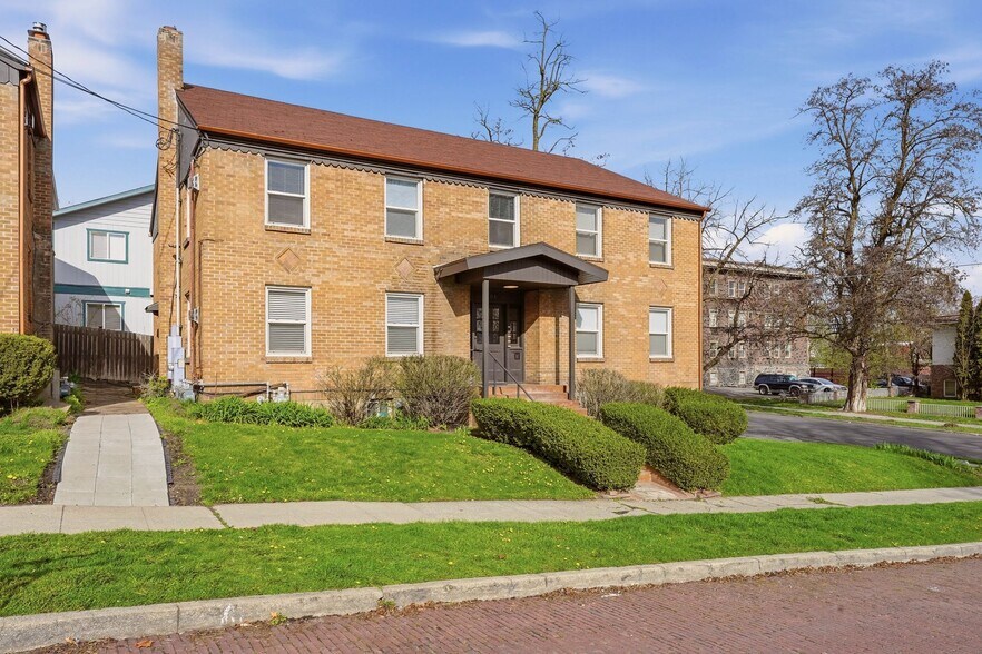 More Photos Of 104 S Oak St, Spokane Apartments For Sale