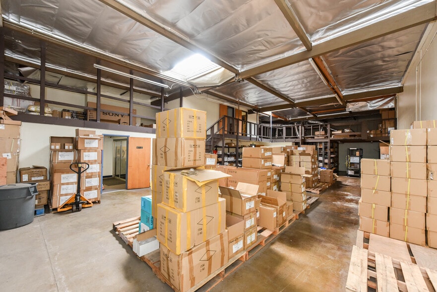 More Photos Of 570 S State College Blvd, Fullerton Warehouse For Sale