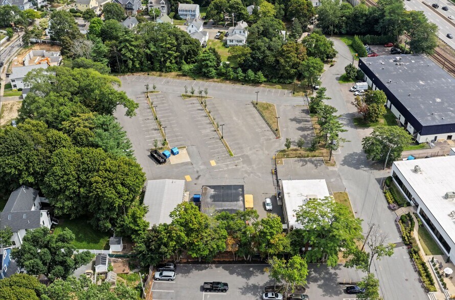 More Photos Of 70 Rowe St, Newton Unknown For Lease