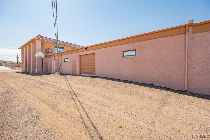 More Photos Of 1055 Empire Dr, Lake Havasu City Distribution For Lease