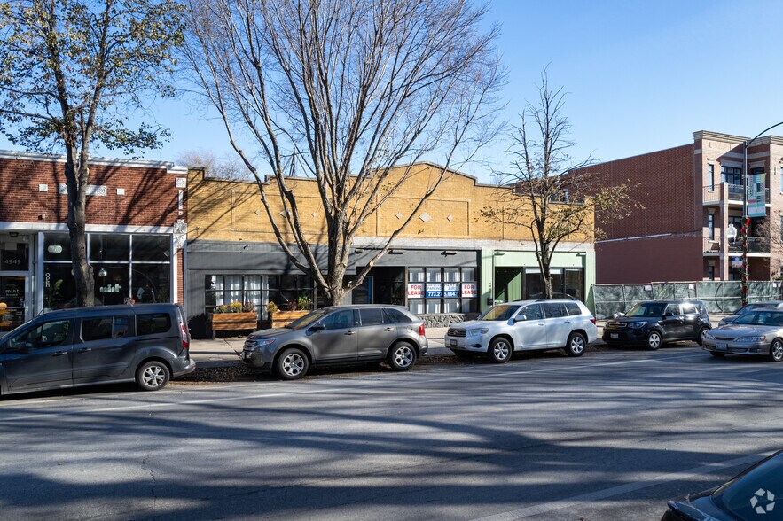 More Photos Of 4943-4947 N Damen Ave, Chicago Storefront For Lease
