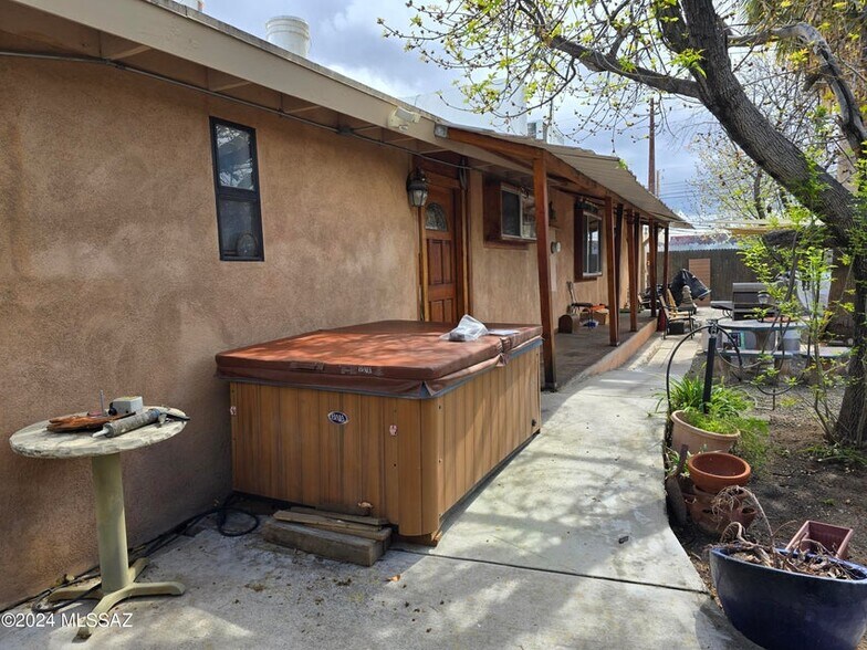 More Photos Of 1750 W Roger Rd, Tucson Auto Repair For Sale