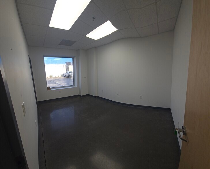 More Photos Of 197 Thunder Rd, Mooresville Light Distribution For Lease