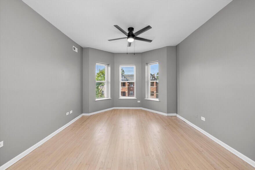 More Photos Of 7127 S Normal Blvd, Chicago Apartments For Sale