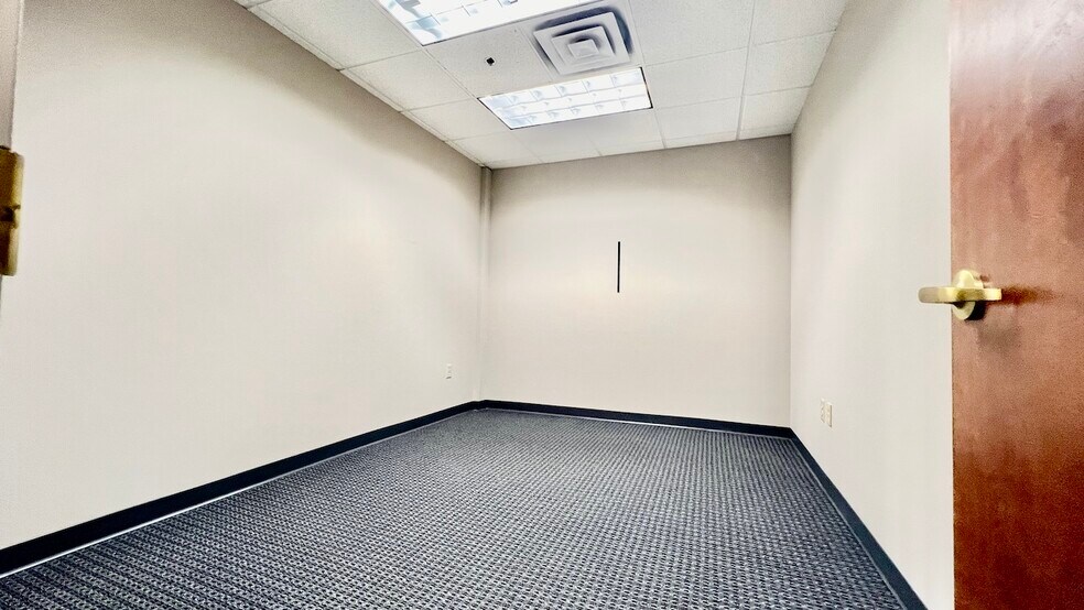 More Photos Of 46 Innovation Dr, Norcross Loft Creative Space For Lease