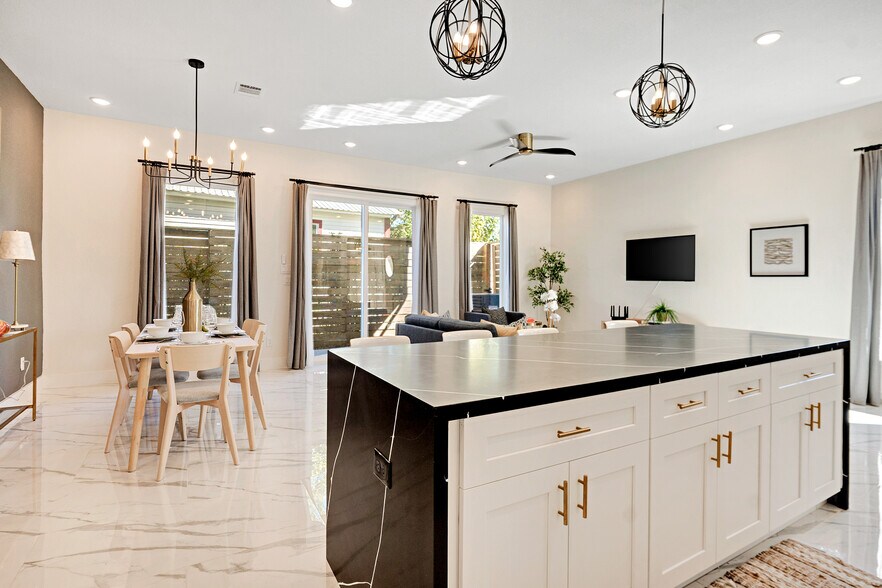 More Photos Of , Houston Multifamily For Sale