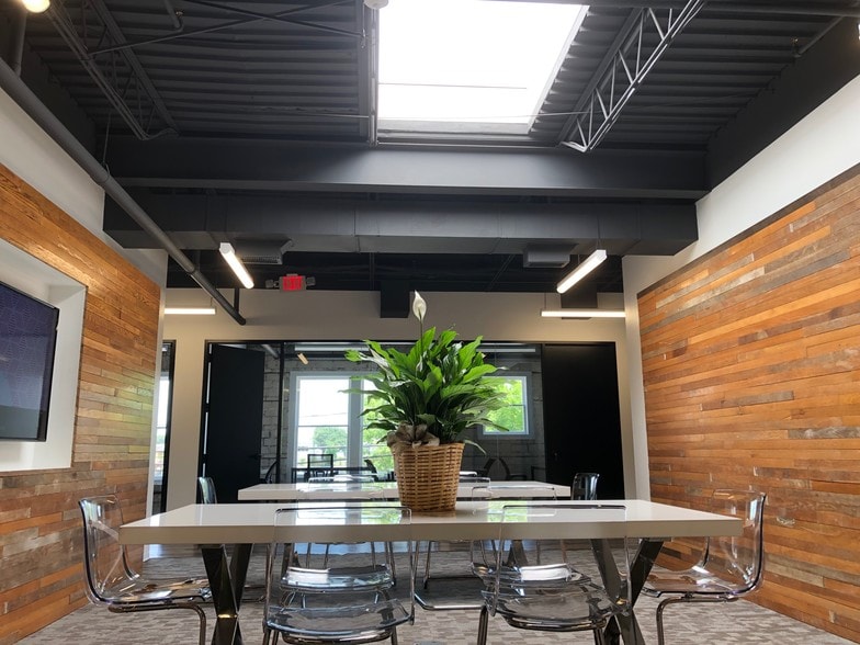 More Photos Of 1923 Washington Ave, Houston Coworking Space