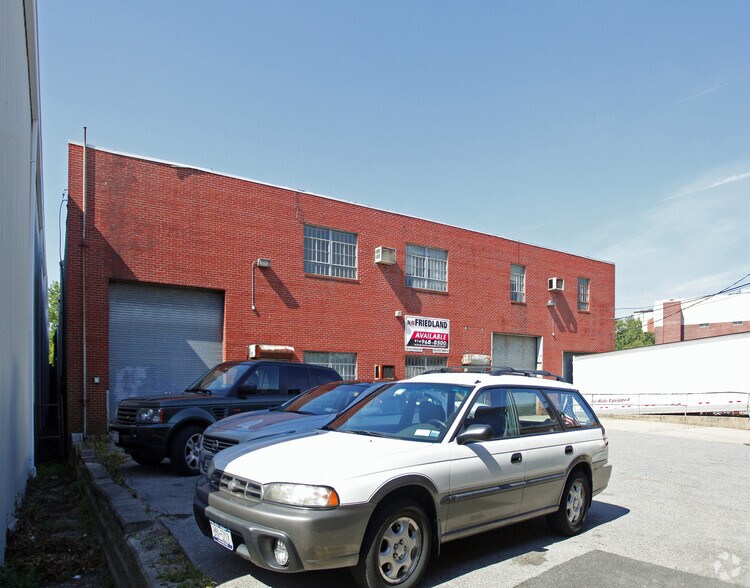 More Photos Of 530 Homestead Ave, Mount Vernon Warehouse For Lease