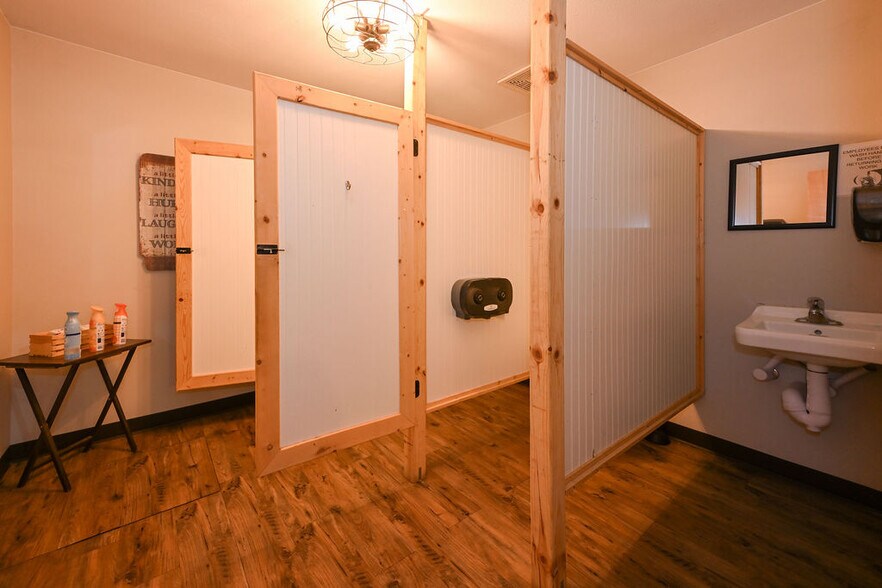 More Photos Of 115 Diamond St N, Ridgeland Restaurant For Sale