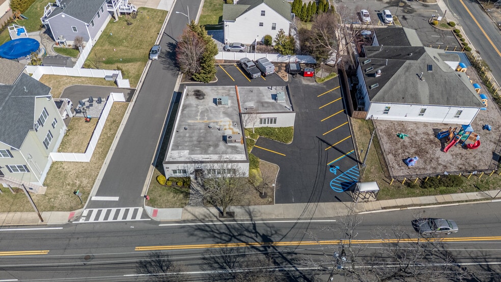 More Photos Of 1400 Union Ave, Union Beach Office For Sale