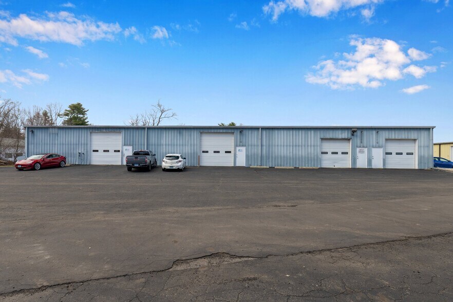 More Photos Of 11 Herman Dr, Simsbury Light Manufacturing For Sale
