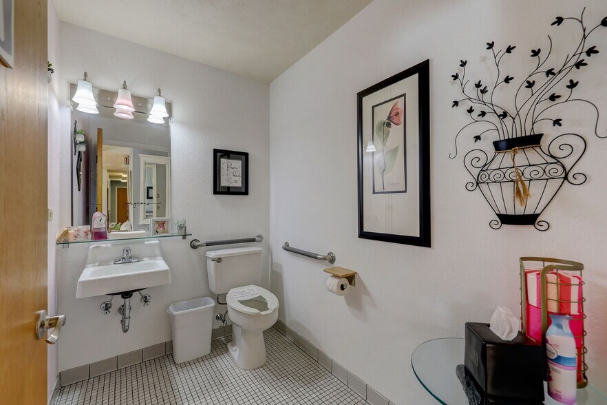 More Photos Of 111-113 Depot, Johnson Creek Medical For Sale