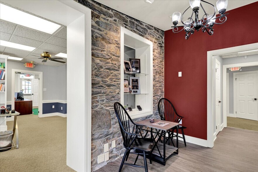 More Photos Of 879 Fritztown Rd, Sinking Spring Office For Lease