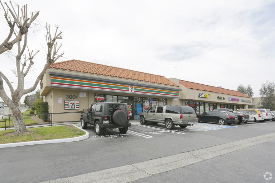 More Photos Of 3001 Bristol St, Costa Mesa Storefront For Lease