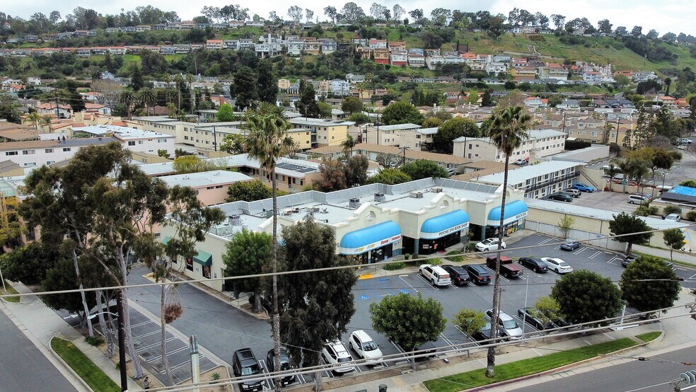 More Photos Of 3902 Pacific Coast Hwy, Torrance Unknown For Lease