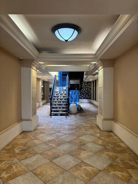 More Photos Of 228 N Park Ave, Winter Park Loft Creative Space For Lease