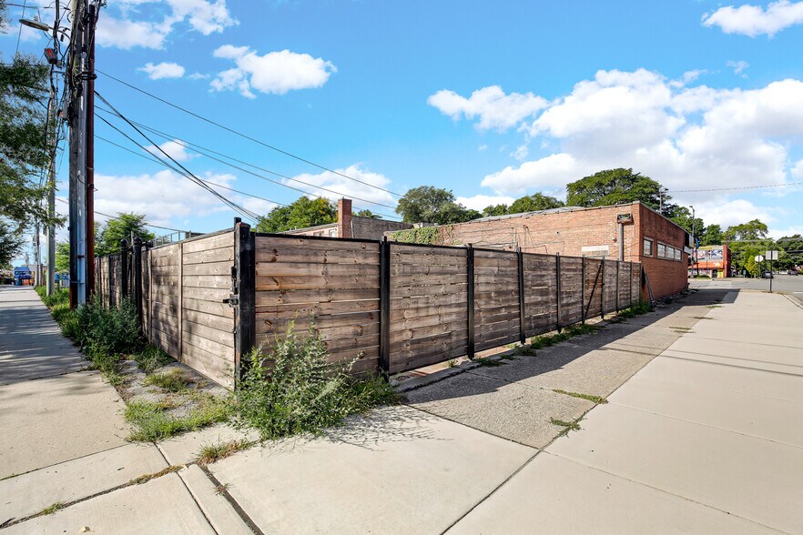 More Photos Of 8801-8805 S Stony Island Ave, Chicago Storefront For Sale