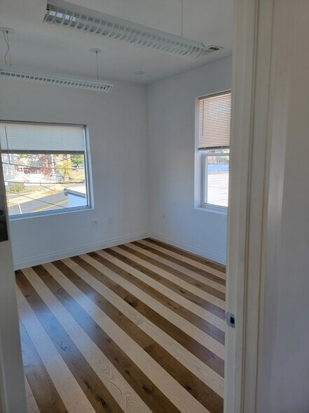 More Photos Of 18-24 Johnson Ave, Hackensack Medical For Lease