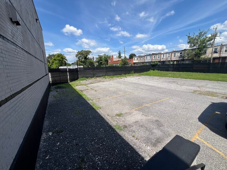 More Photos Of 2810 W Saratoga St, Baltimore Warehouse For Sale