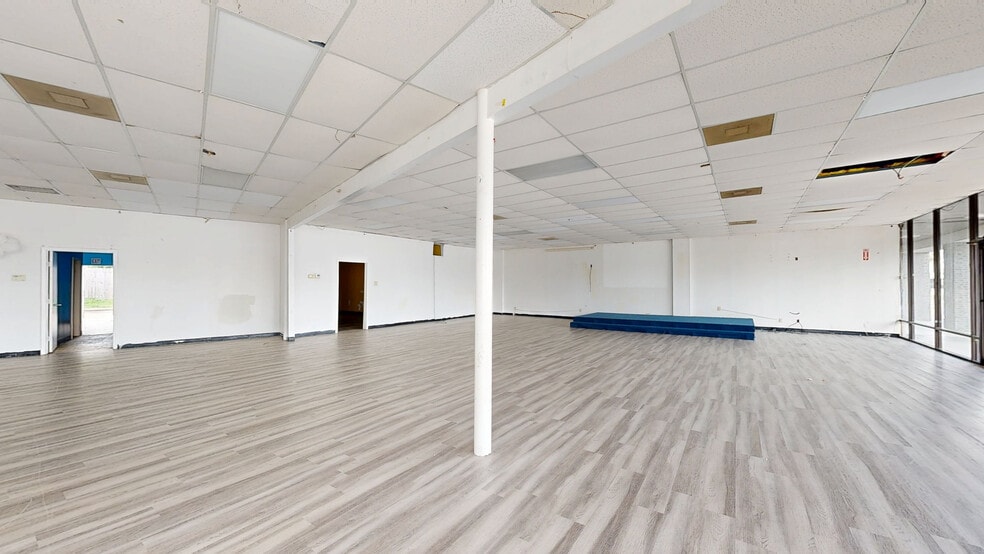 Primary Photo Of 14829 Bellaire Blvd, Houston Storefront Retail Office For Lease