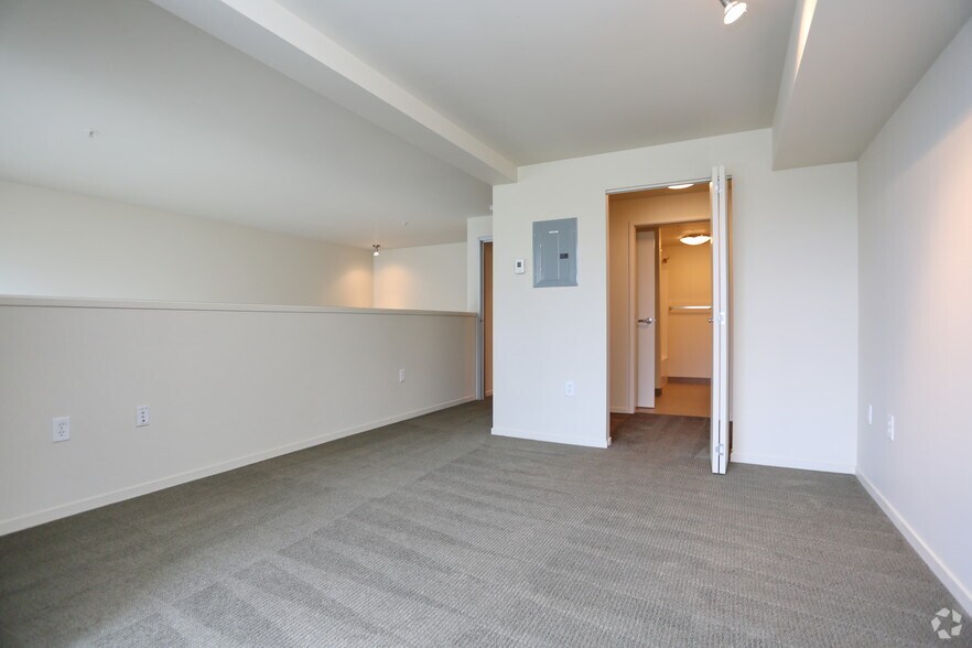 More Photos Of 2230 NW 57th St, Seattle Apartments For Lease