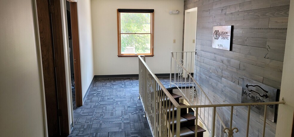 More Photos Of 1314 Galvin Rd S, Bellevue General Retail For Lease