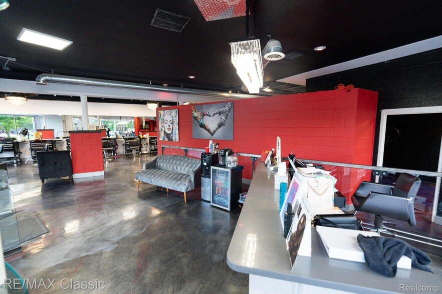 More Photos Of 23365 Woodward Ave, Ferndale Storefront Retail Office For Sale