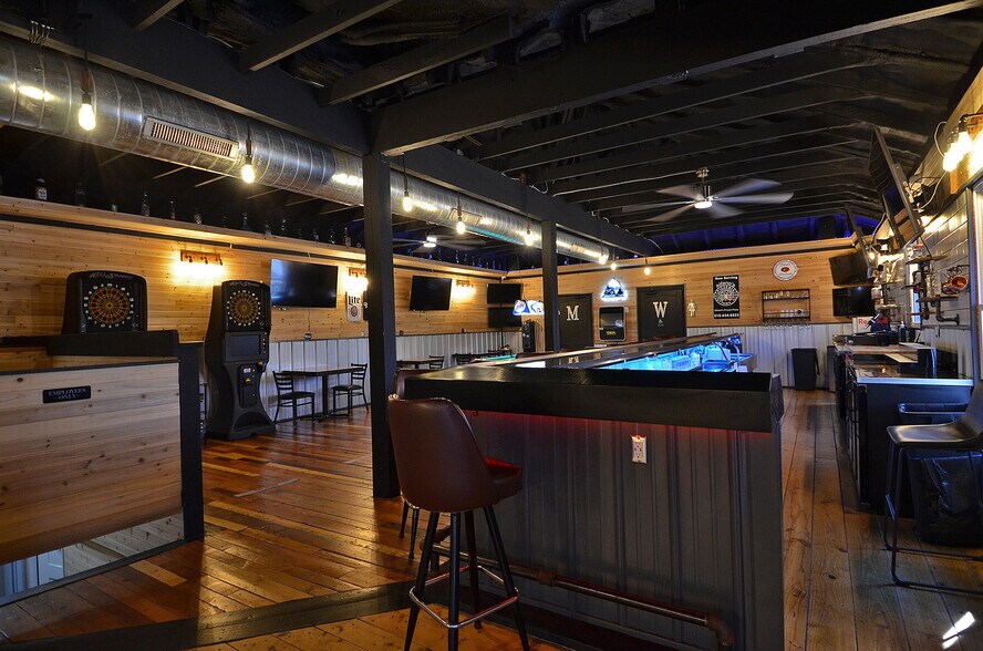 More Photos Of 818 N Shabbona St, Streator Restaurant For Sale