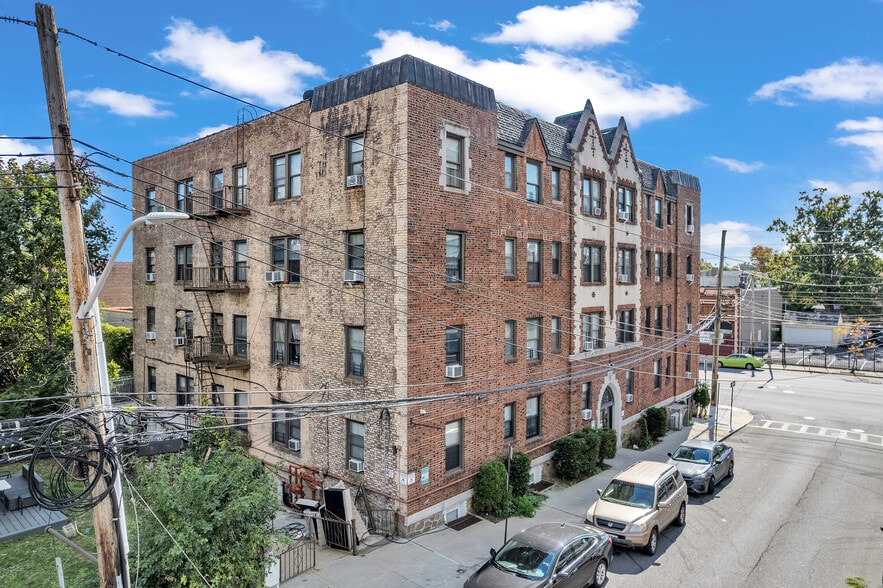 More Photos Of 737 Yonkers Ave, Yonkers Apartments For Sale